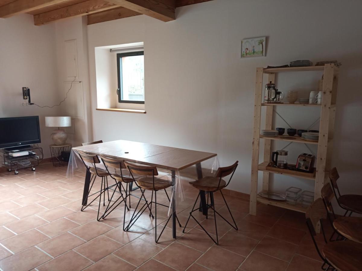 La Pensee Sauvage, Accueil, Partage Et Ressourcement A La Ferme Rimont Exterior photo